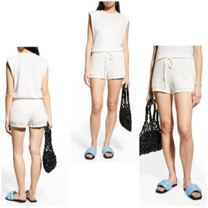 Toccin
Drawstring Crochet Shorts